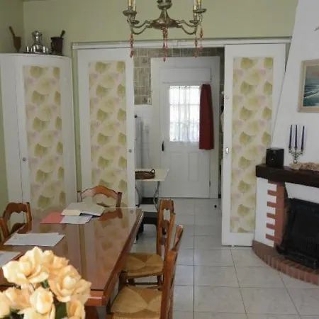 Two-bedroom With Terrasse, Barbecue And Garden 230 Вілла *